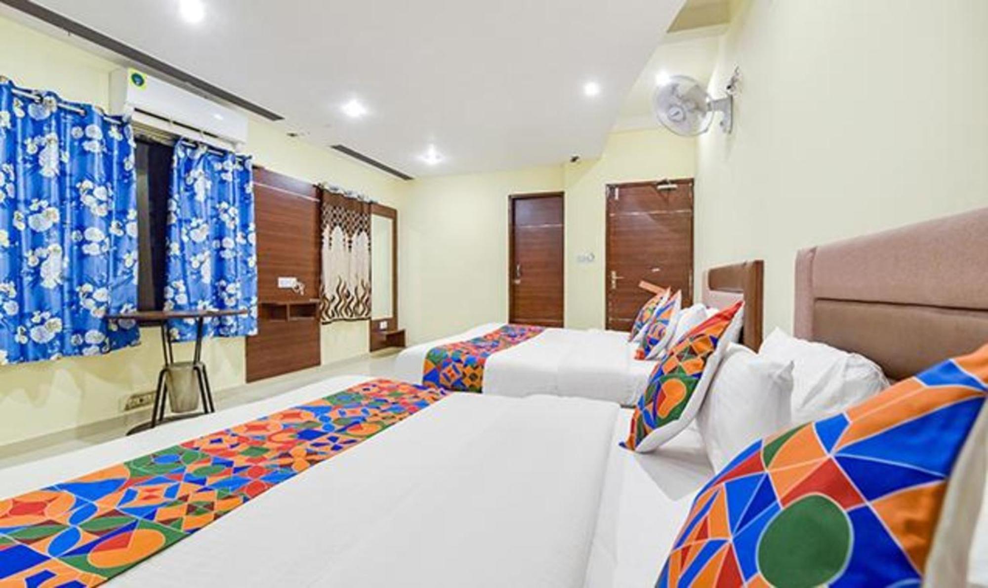 Fabexpress Poonam Palace Ahmedabad Eksteriør bilde