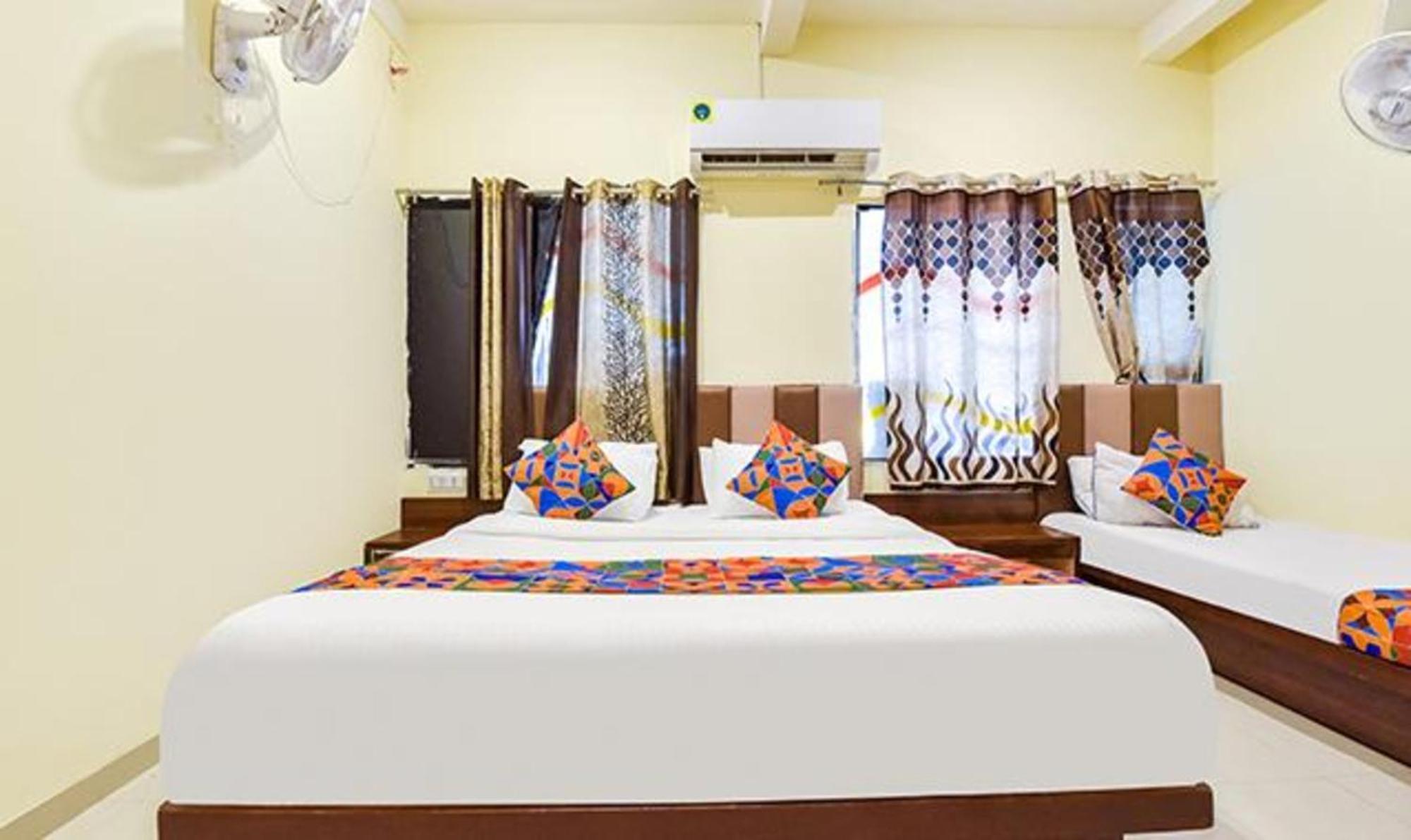 Fabexpress Poonam Palace Ahmedabad Eksteriør bilde