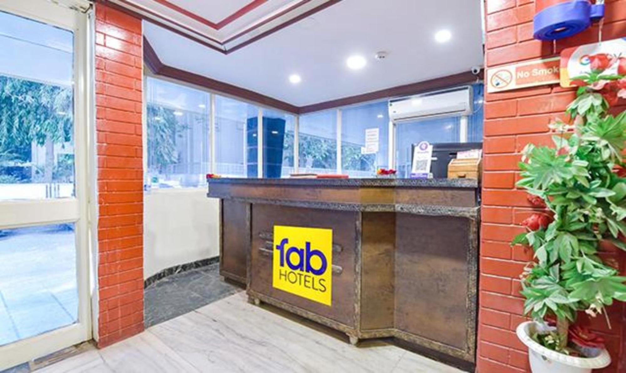 Fabexpress Poonam Palace Ahmedabad Eksteriør bilde